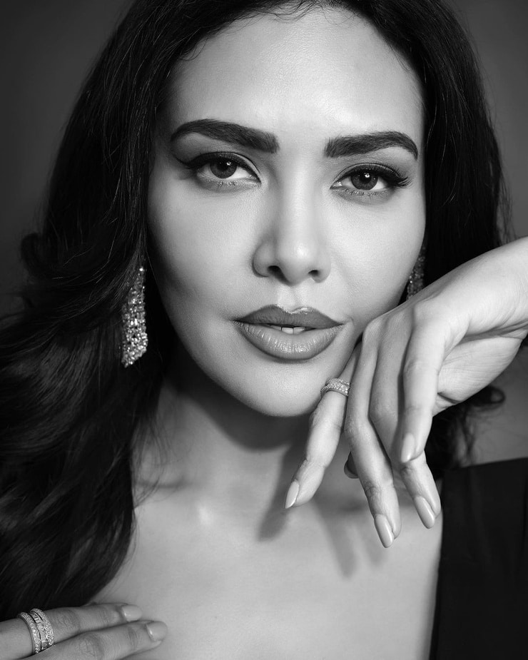 Esha Gupta