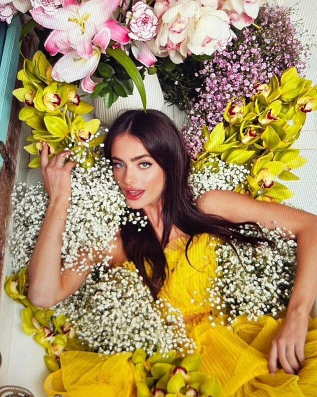 Yael Shelbia Yael Shelbia