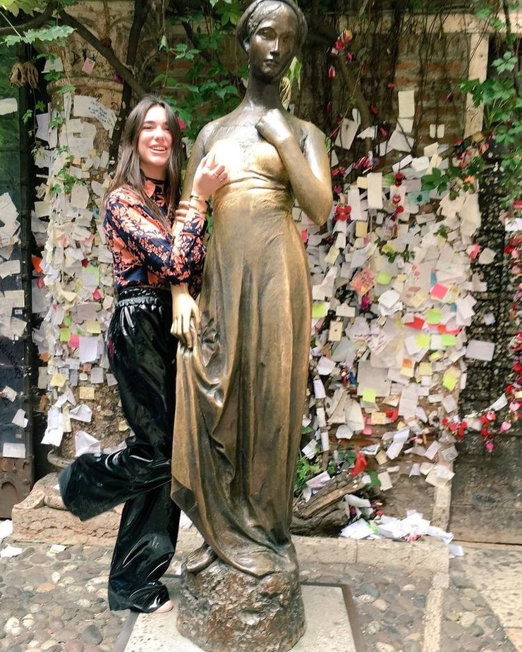 Dua Lipa