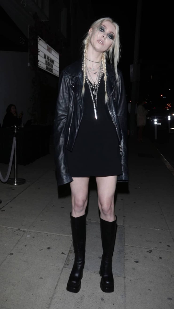 Taylor Momsen Taylor Momsen