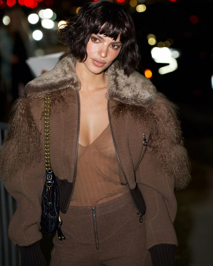 Emily Ratajkowski