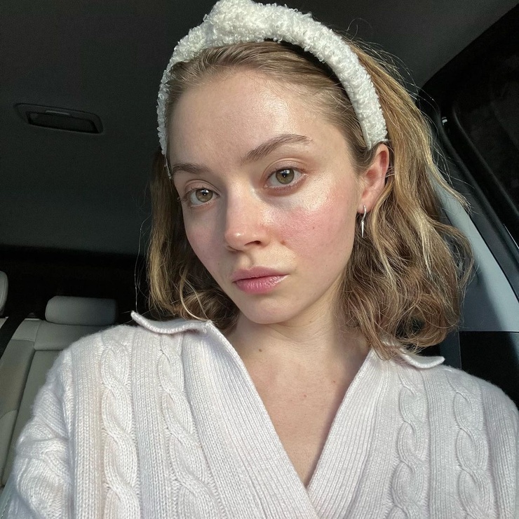 Alina Lee