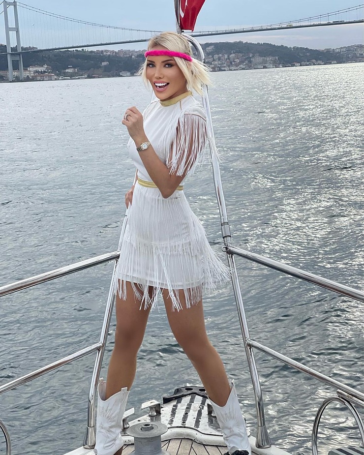 Esra Ersoy