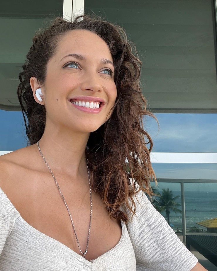 Maiara Walsh Maiara Walsh