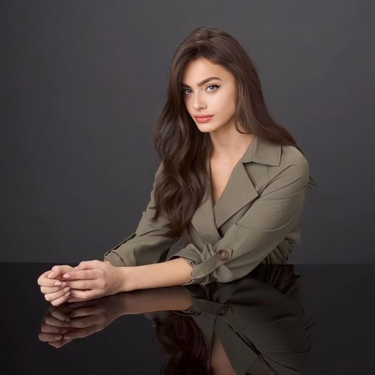 Yael Shelbia Yael Shelbia