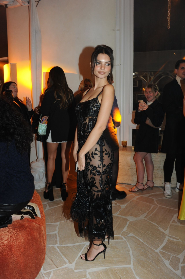 Emily Ratajkowski