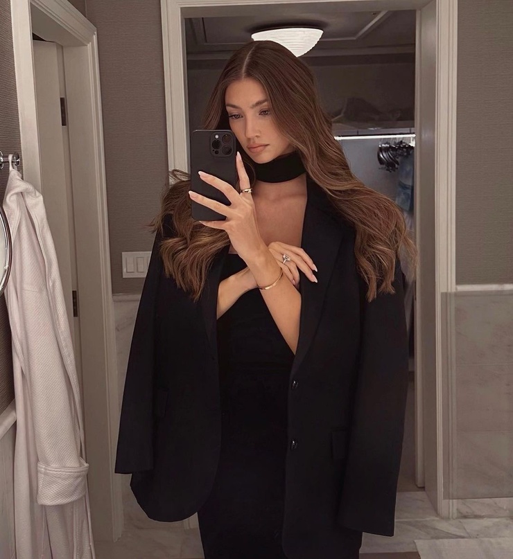 Lorena RAE