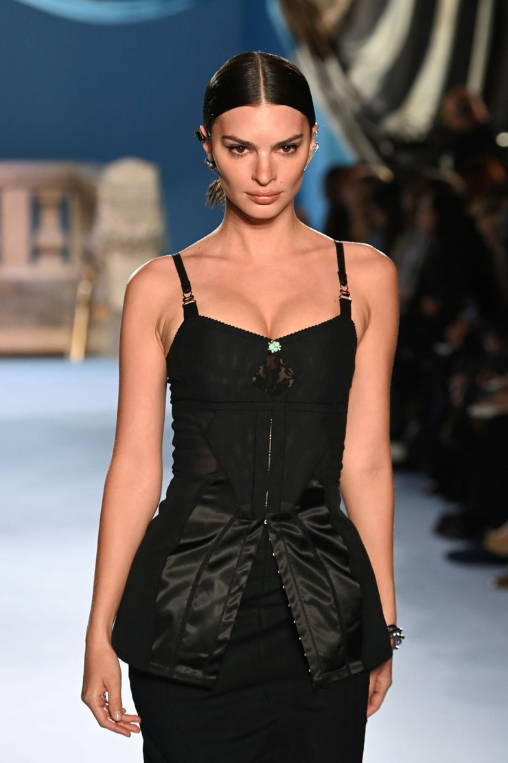 Emily Ratajkowski