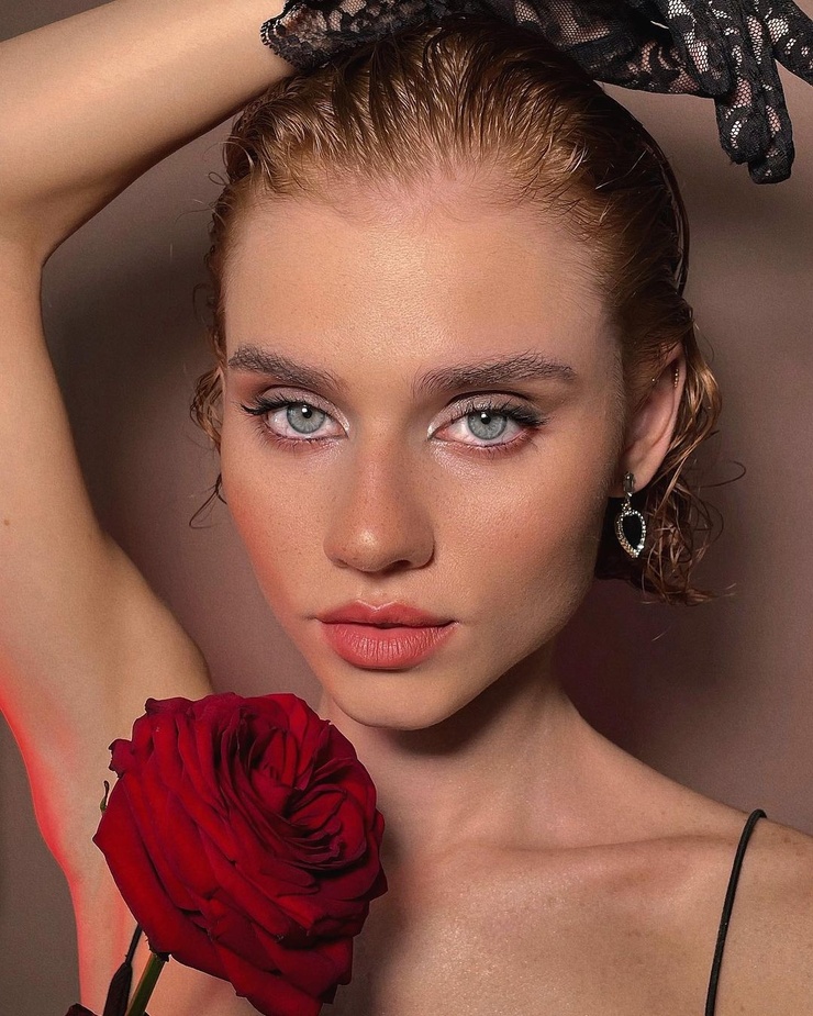 Liza Shmelyova Liza Shmelyova