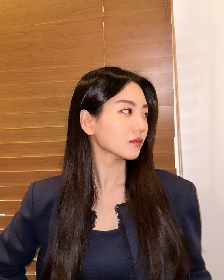 Cho Yi Hyun