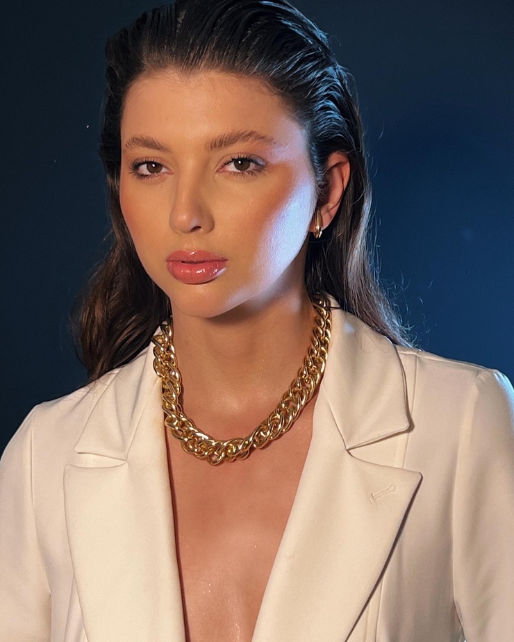 ANA MACCARINI