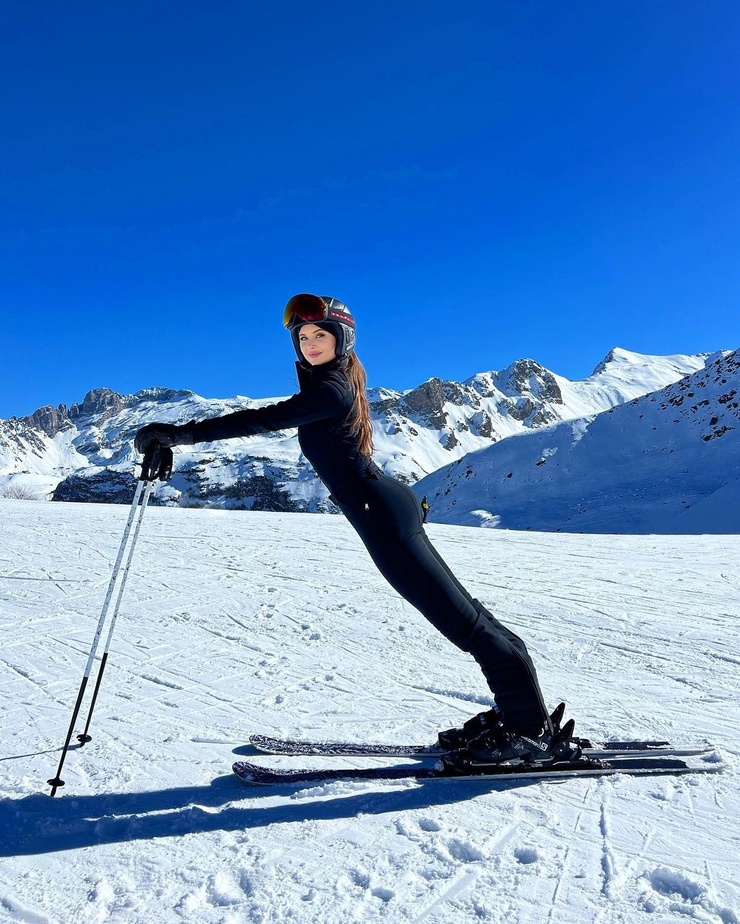 Carina Zavline