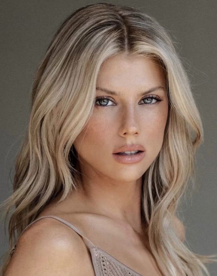 Picture Of Charlotte Mckinney 8090