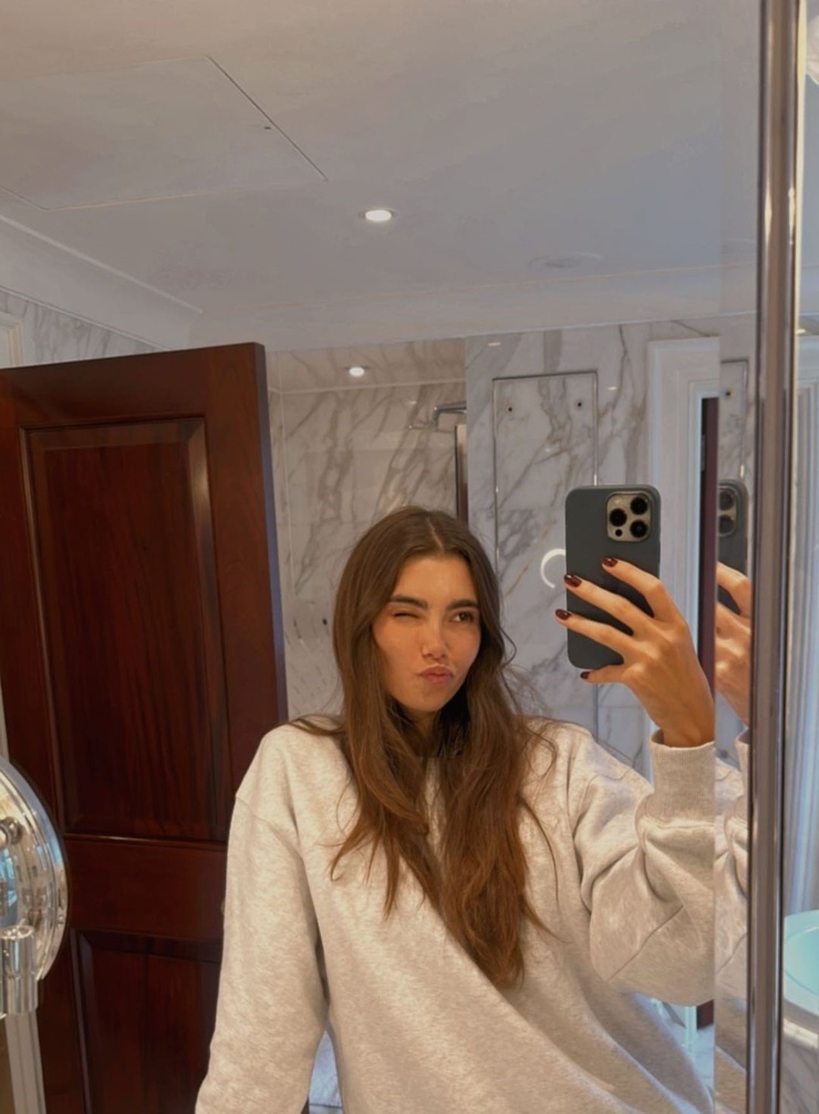 Cindy Mello Cindy Mello