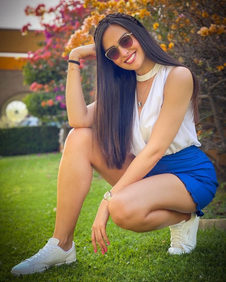 Gladys Flores