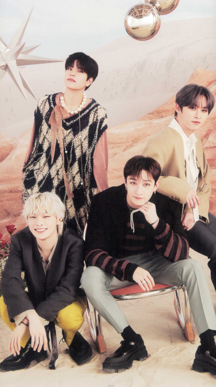 Stray Kids