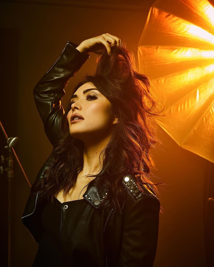 Daniella Pineda Daniella Pineda