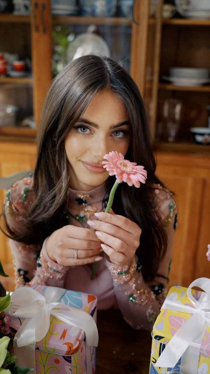Yael Shelbia Yael Shelbia