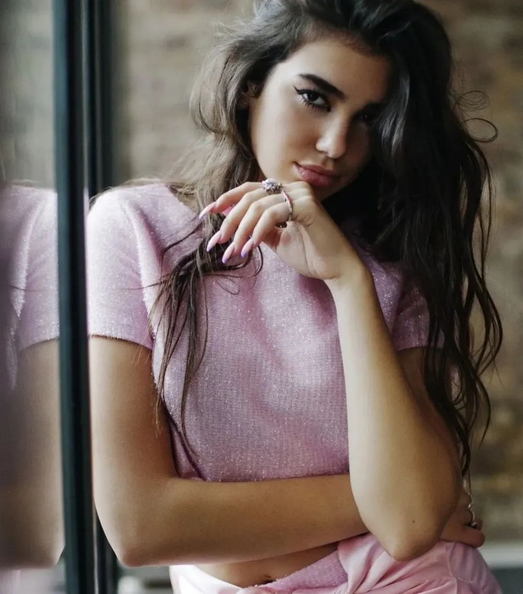 Dua Lipa