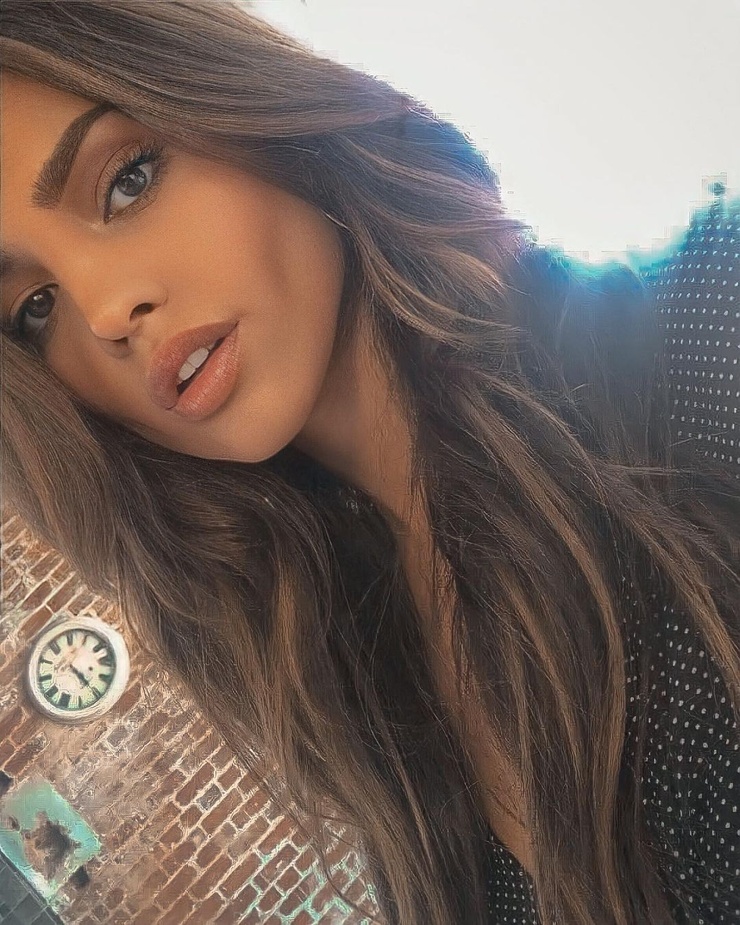 Eiza Gonzalez