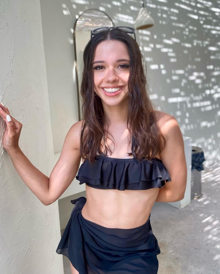 Asena Pekmezoğlu Asena Pekmezoğlu
