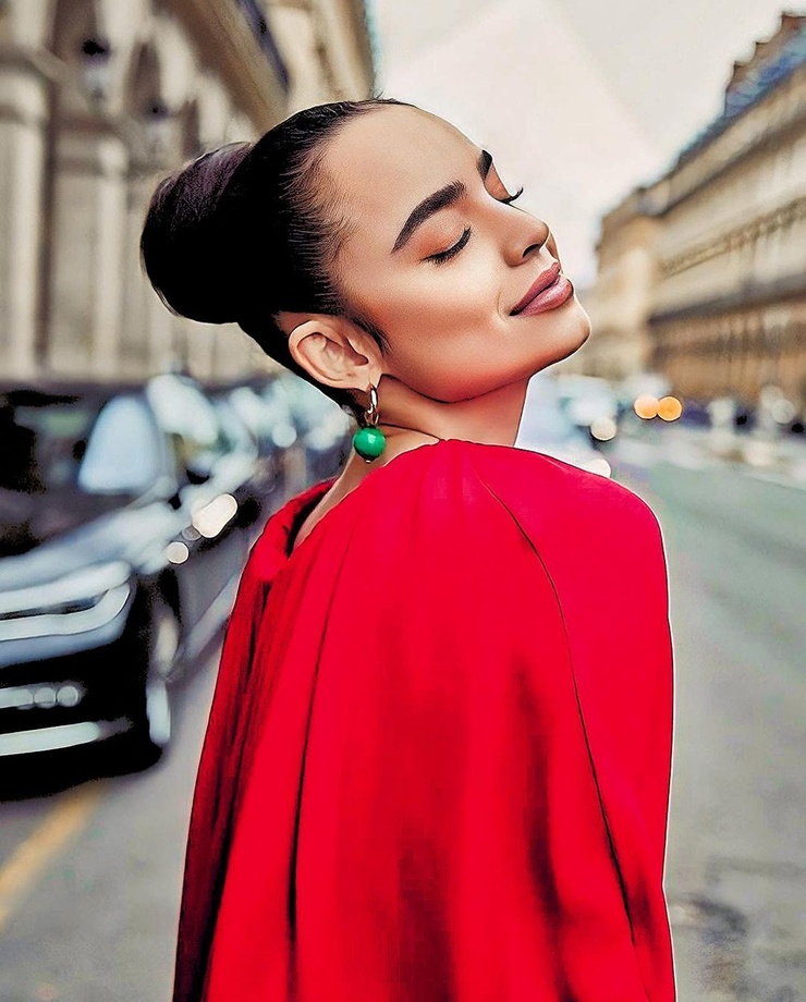 Sofia Carson