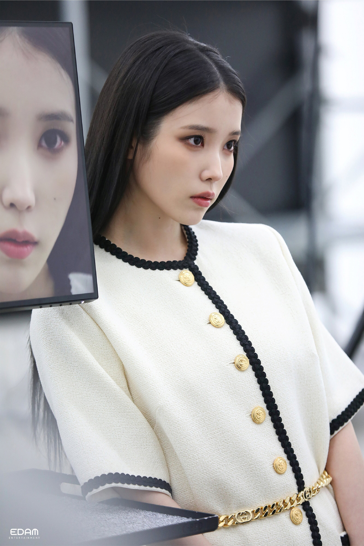 IU