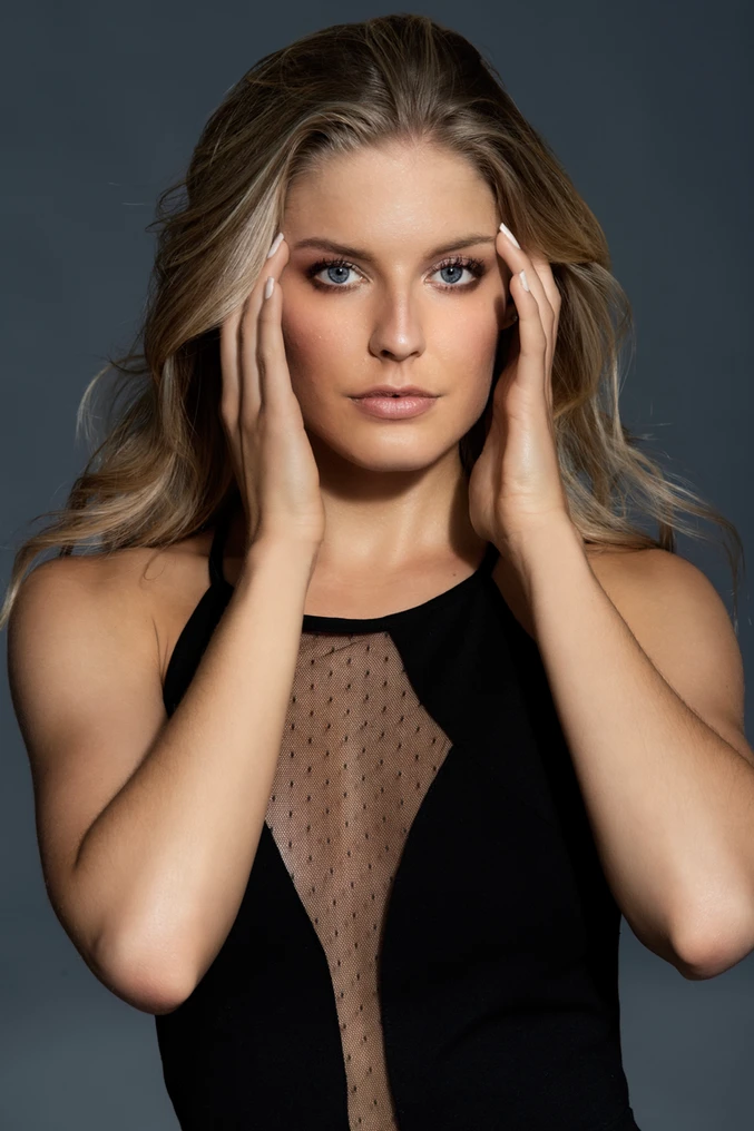 Alisia Ludwig Alisia Ludwig