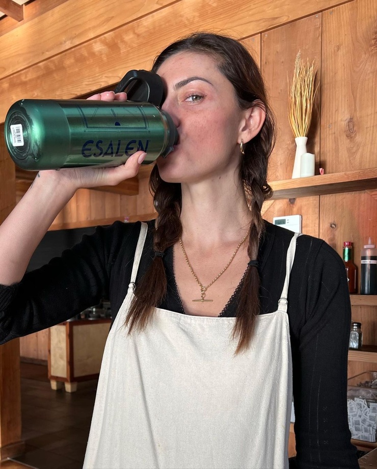 Phoebe Tonkin
