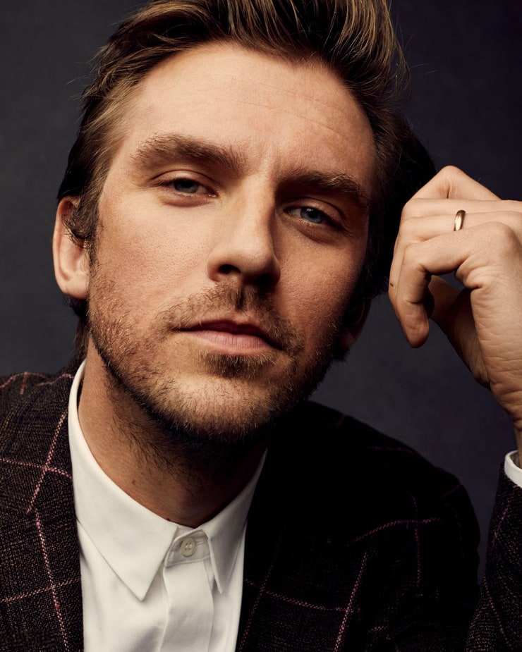 Picture of Dan Stevens