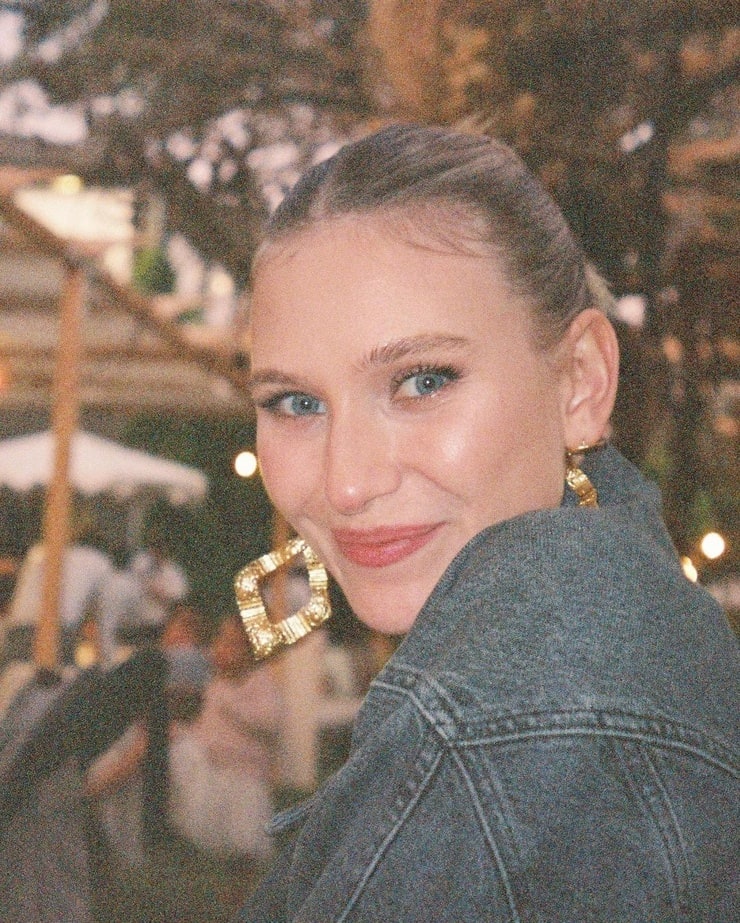Carolin Niemczyk Carolin Niemczyk