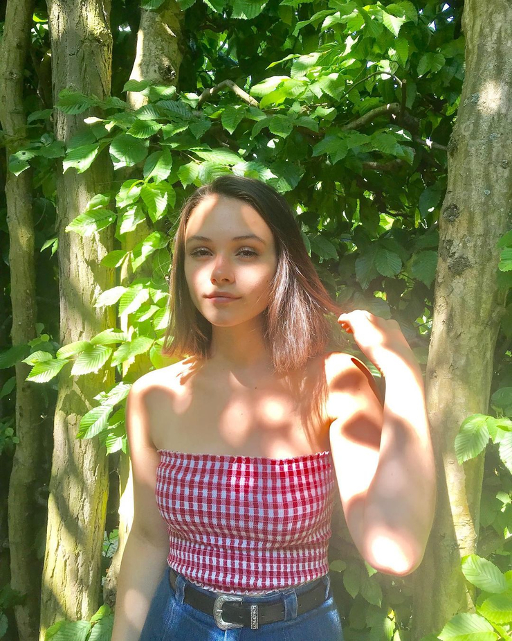Charlotte Fountain-Jardim