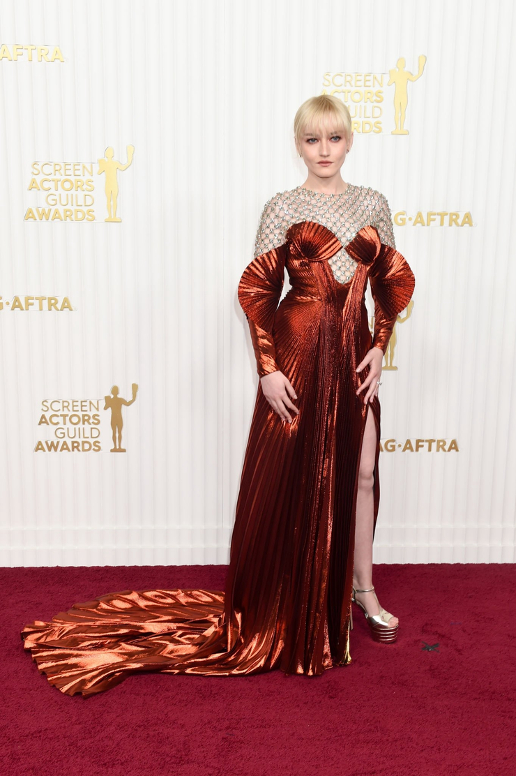 Julia Garner