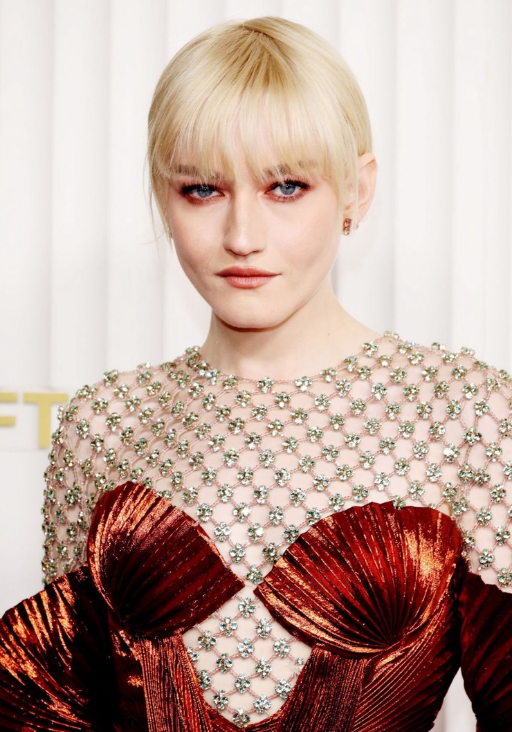 Julia Garner