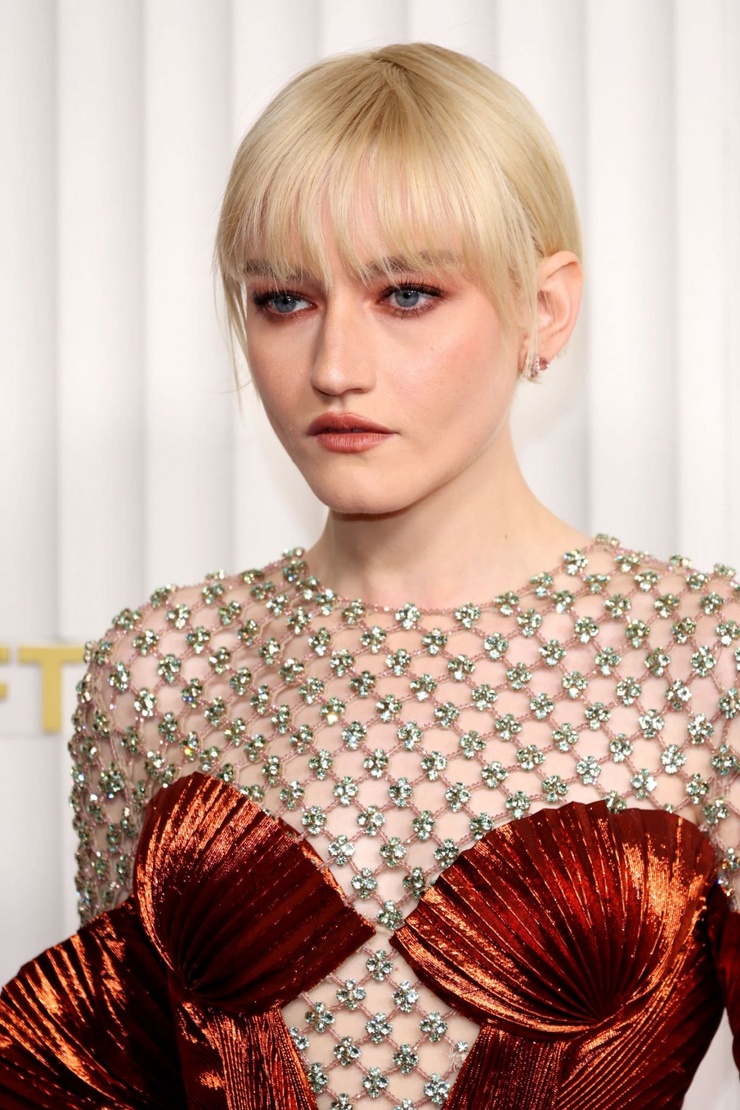 Julia Garner
