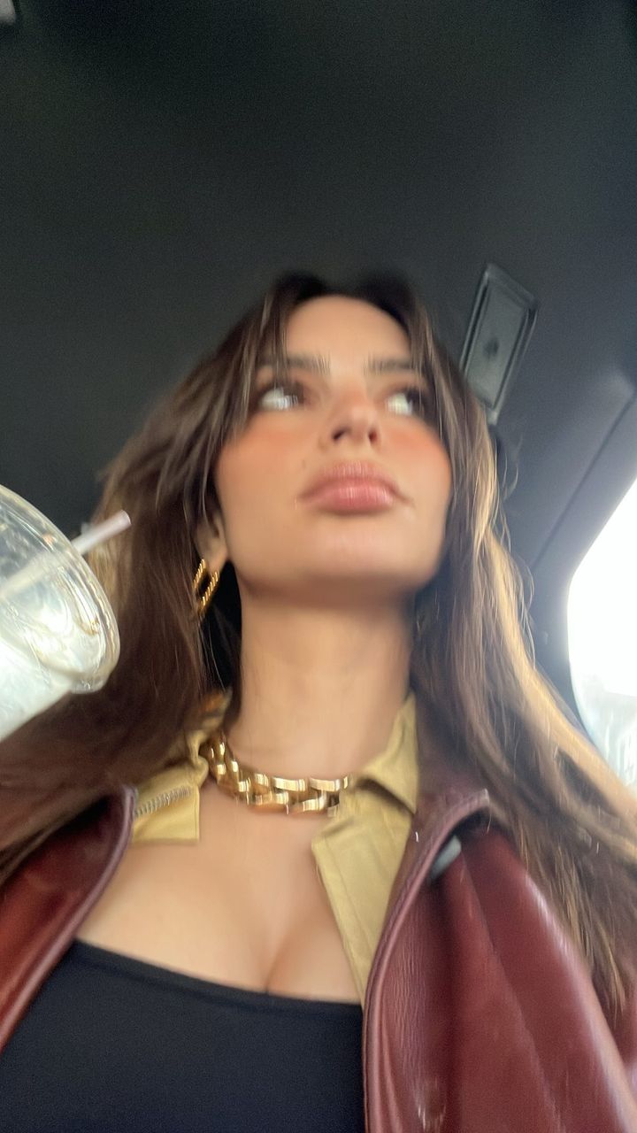 Emily Ratajkowski