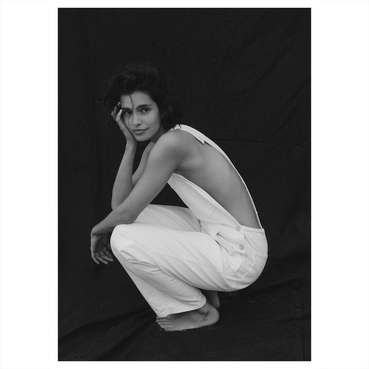 Picture of Zoe Barnard