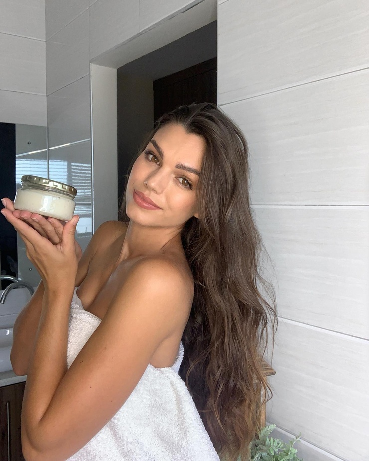 Yana Haenisch Yana Haenisch