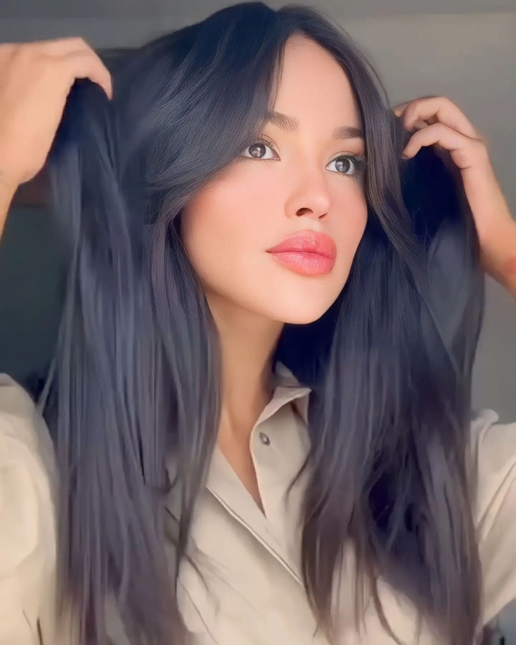 Eiza Gonzalez