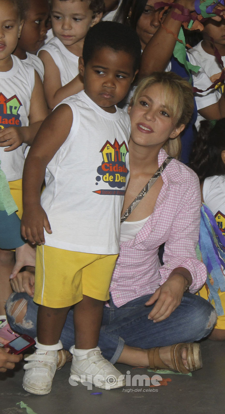 Shakira Shakira