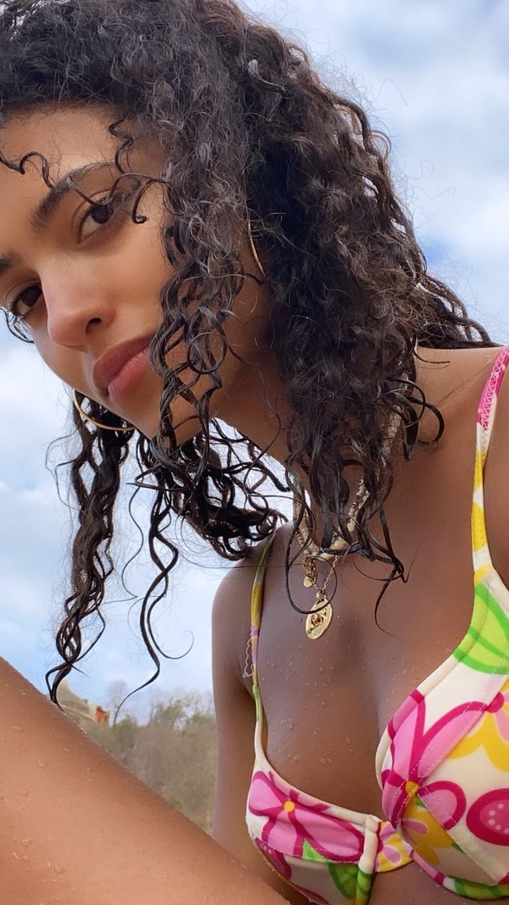 Melodie Vaxelaire Melodie Vaxelaire