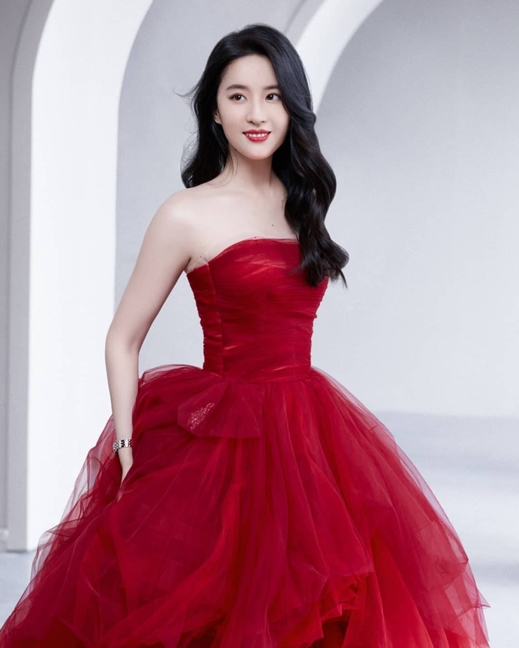 Yifei Liu Yifei Liu