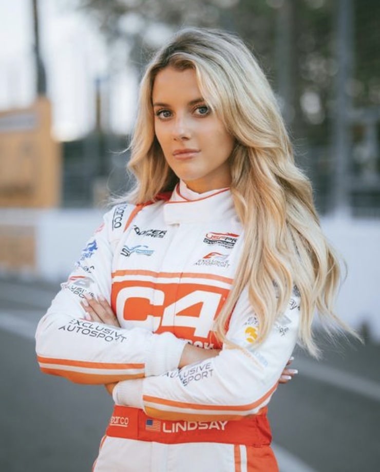 Lindsay Brewer Lindsay Brewer