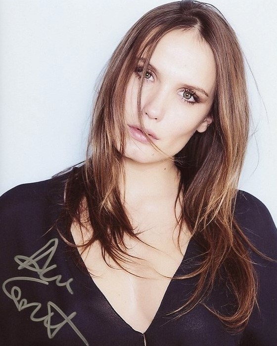 Ana Girardot