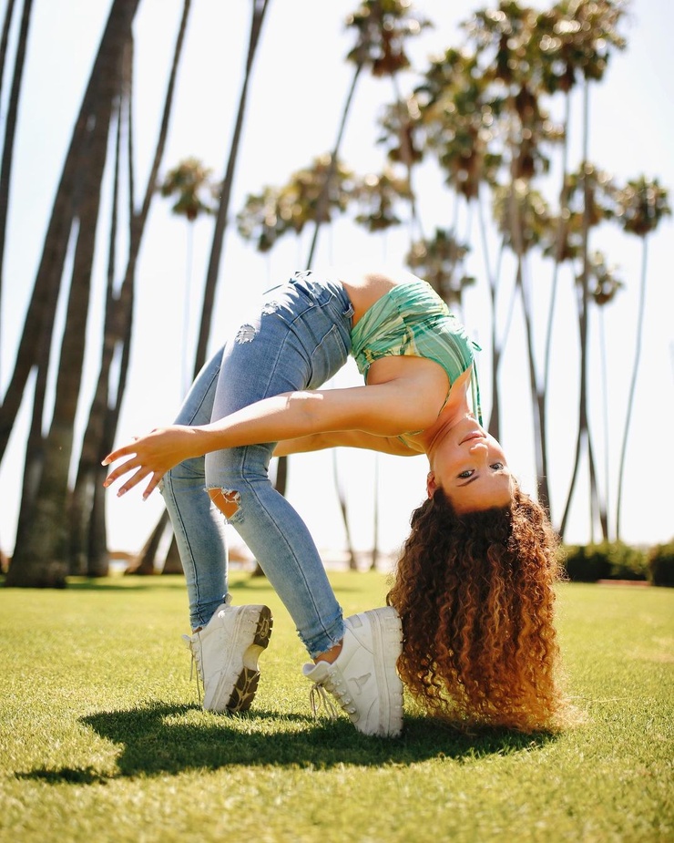 Sofie Dossi