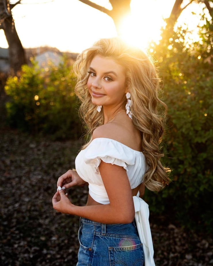Mallory James Mahoney Mallory James Mahoney