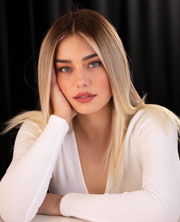 Aycan Yanac