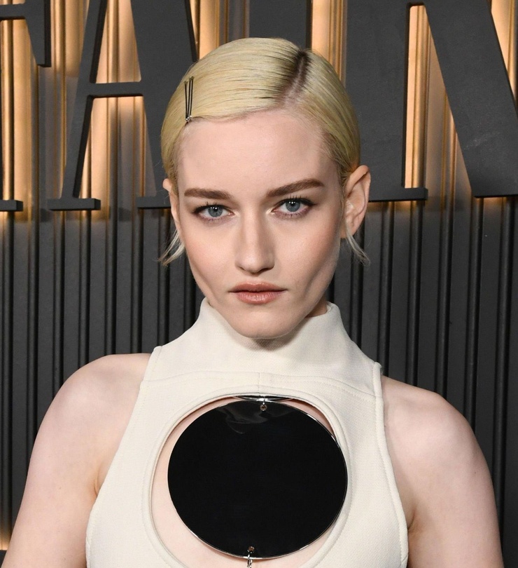 Julia Garner