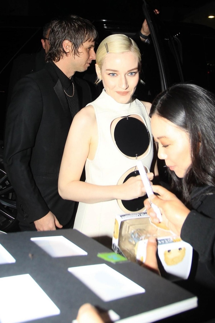 Julia Garner