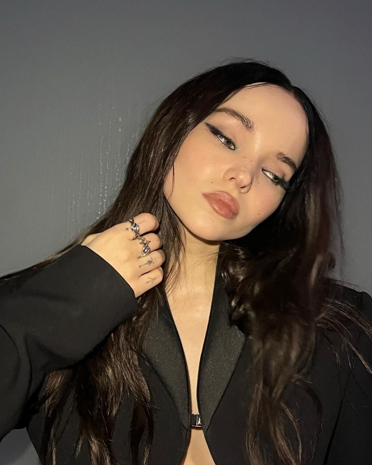 Dove Cameron